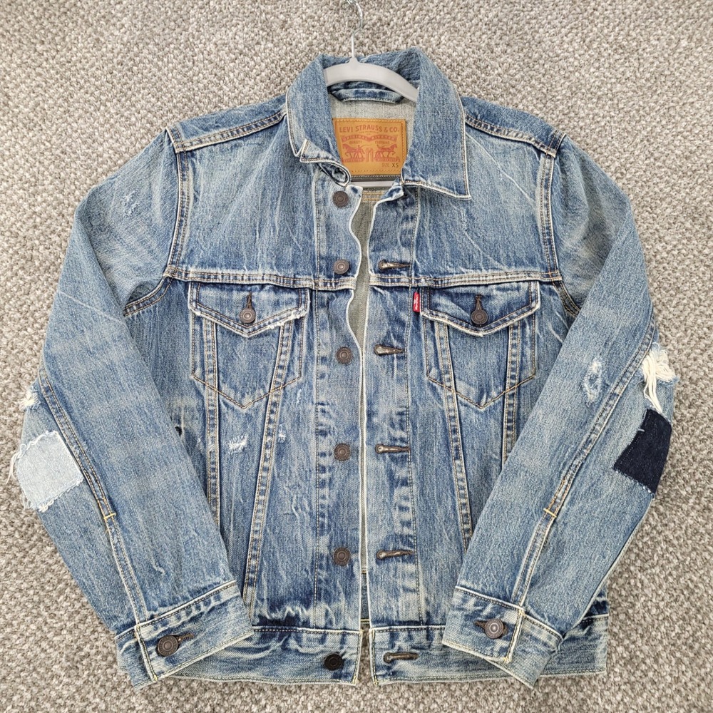 Levis Womens Distressed Patchwork Denim Trucker LT Wash Jacket Western Boho XS